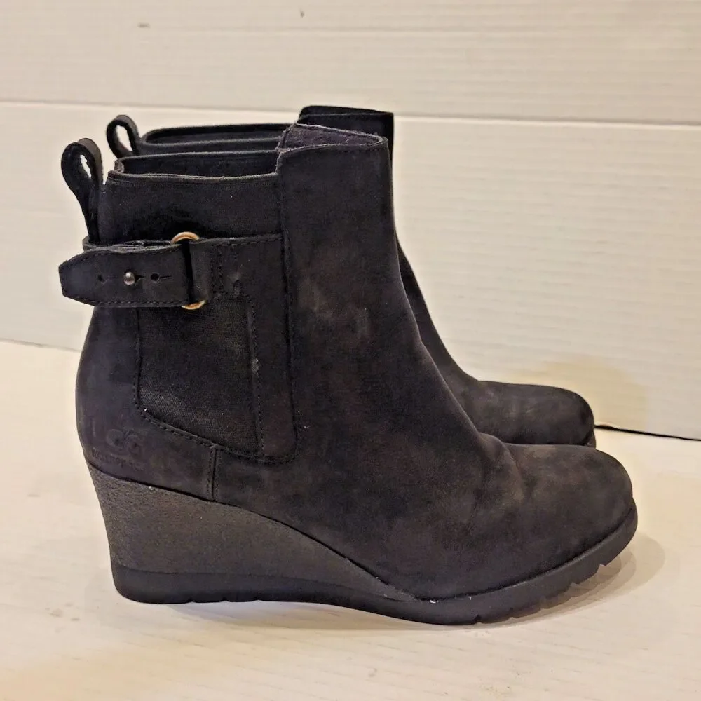 UGG Indra Black Leather Waterproof Wedge Ankle Boots Booties Womens 5 Buckle